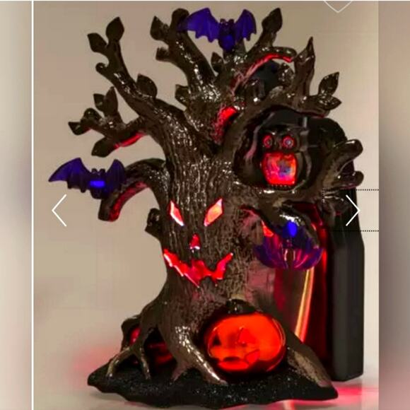MONSTER TREE HALLOWEEN NIGHTLIGHT WALLFLOWERS FRAGRANCE PLUG Bath & Body Works - Picture 1 of 4